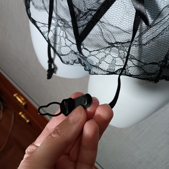 Lace Floral Garter Belt G-string Lingerie Sexy Suspender Sheer One Size NWOT - Picture 4 of 5